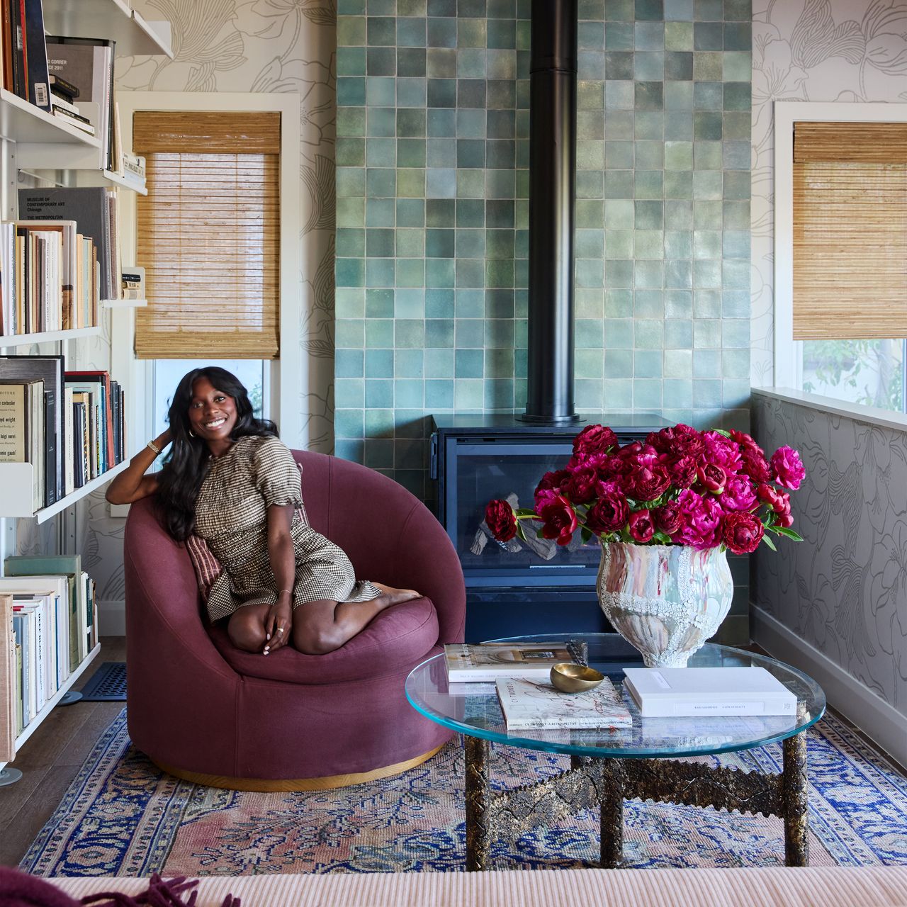 Beauty Creator Toni Bravo Designed Her First Home Without a Mood Board&-or a TV