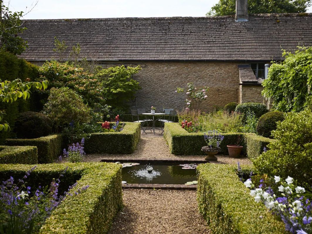 8 Idyllic English Cottages You Can Book on Airbnb