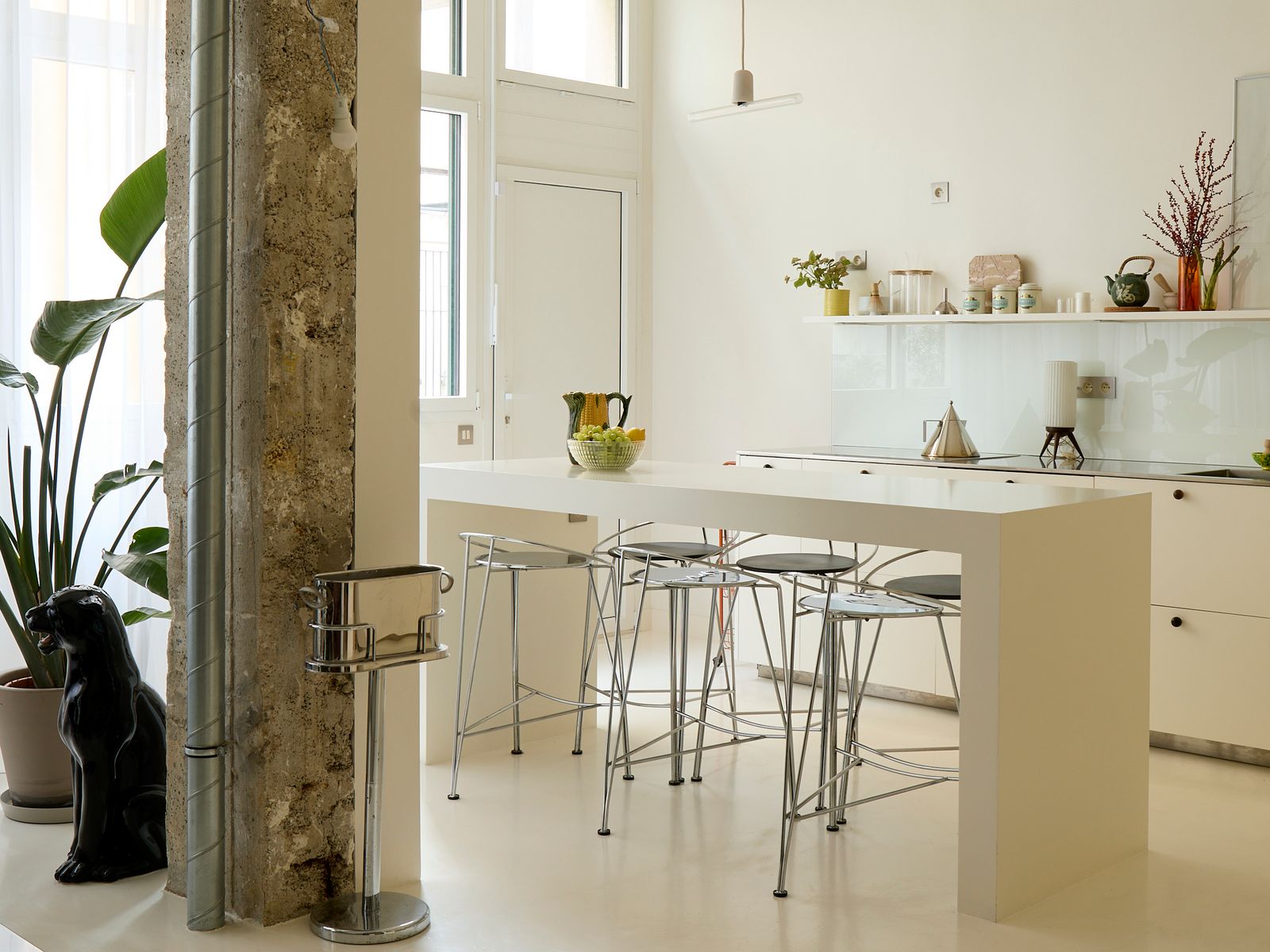 A Creative Couple’s 484-Square-Foot Paris Loft Defines Utilitarian Minimalism